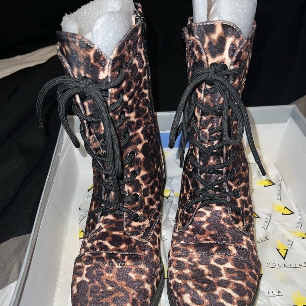 Leopard boots